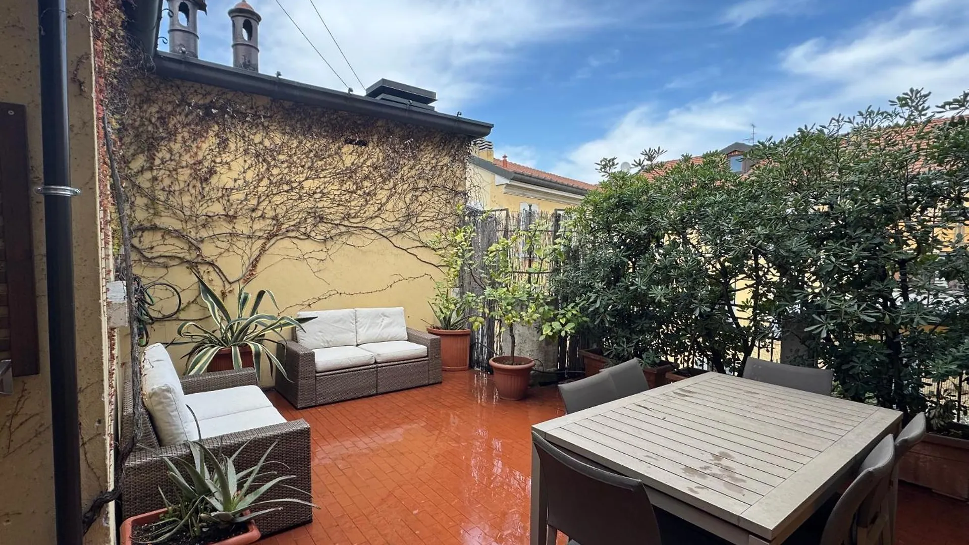 Apartment Appartamento In Pagano Vista Parco Con Terrazzo Mailand Italien