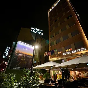 Hotel Ariston, Milán