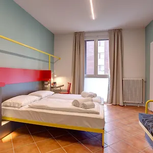 Hostel Meininger Garibaldi, Milano