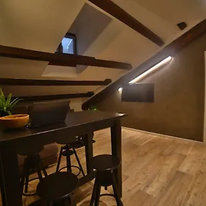  Appartement Moscova Attic Near Duomo